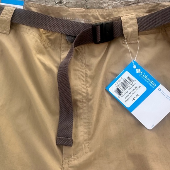 Columbia Men's Tan Cargo Shorts with Belt - Picture 3 of 8